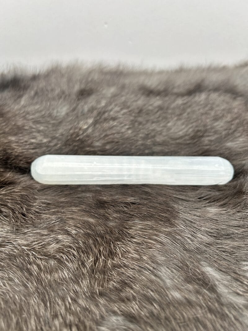 selenite rounded wand