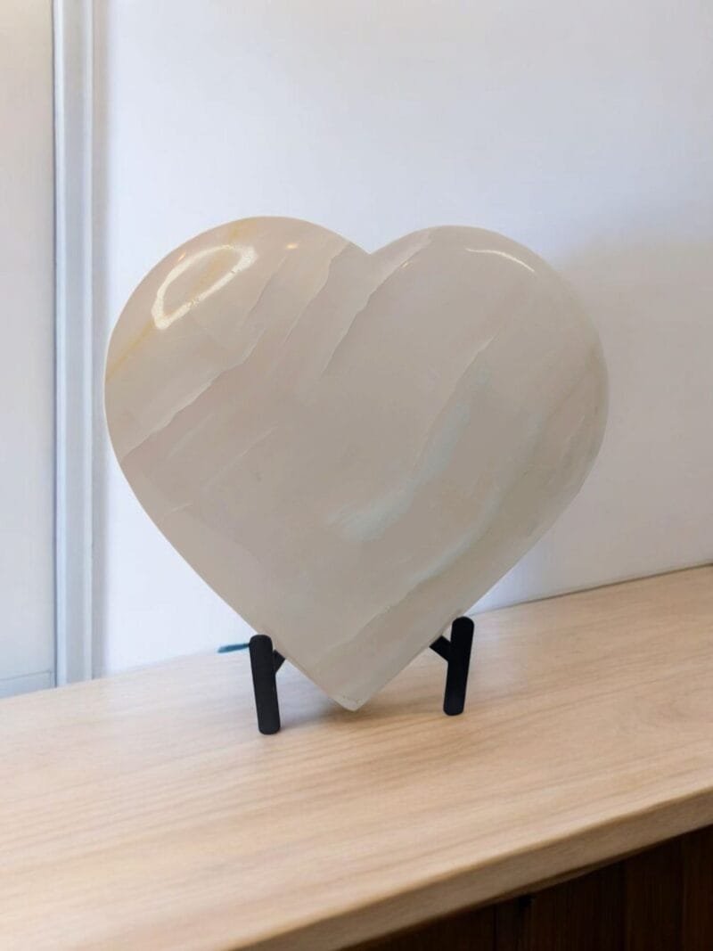 Mangano Calcite Heart w/ Metal Stand